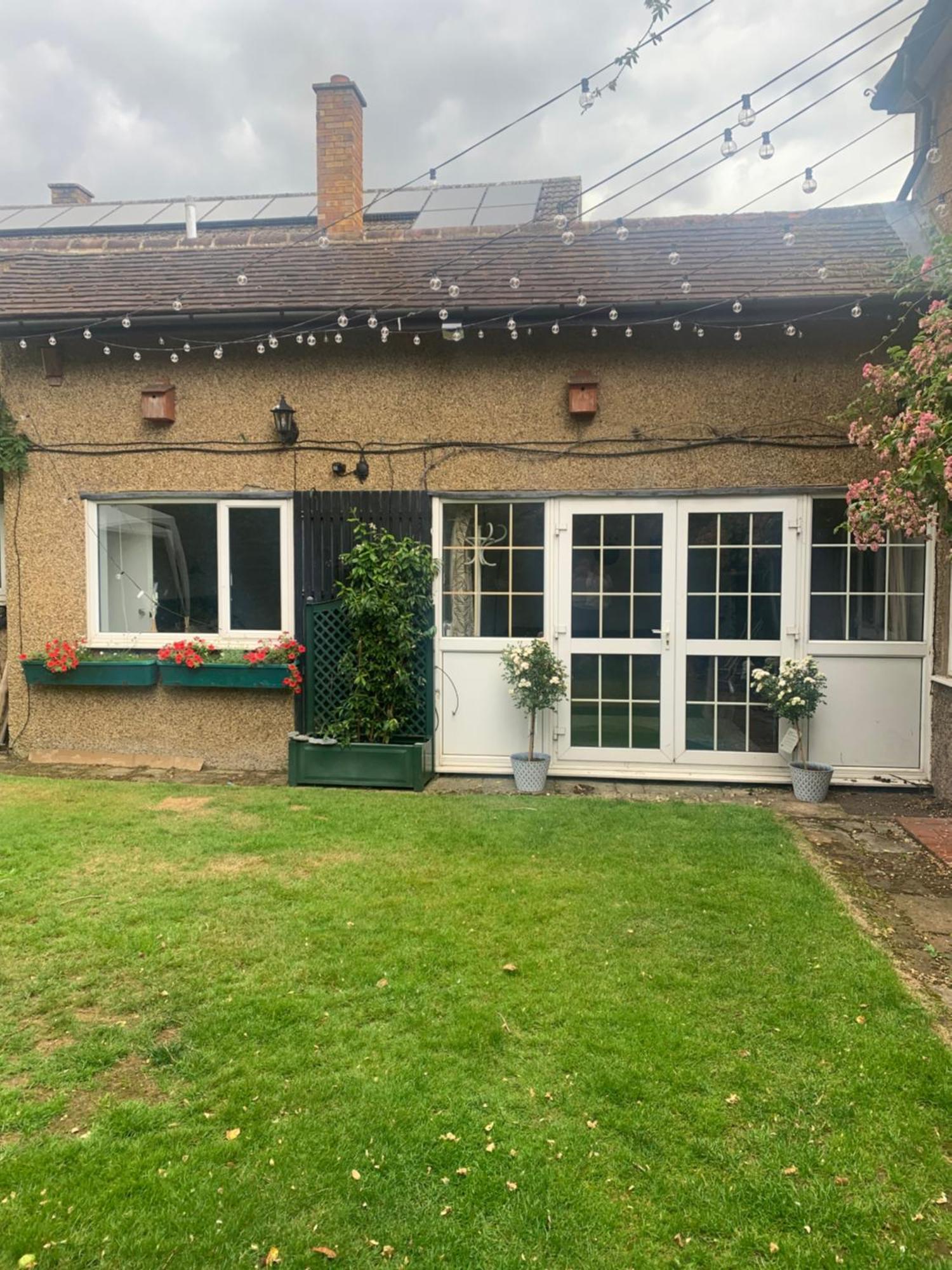 Newly Refurbished One Bedroom With Additional Sofa Bed Self Contained Flat In Garden Abbots Langley Eksteriør bilde