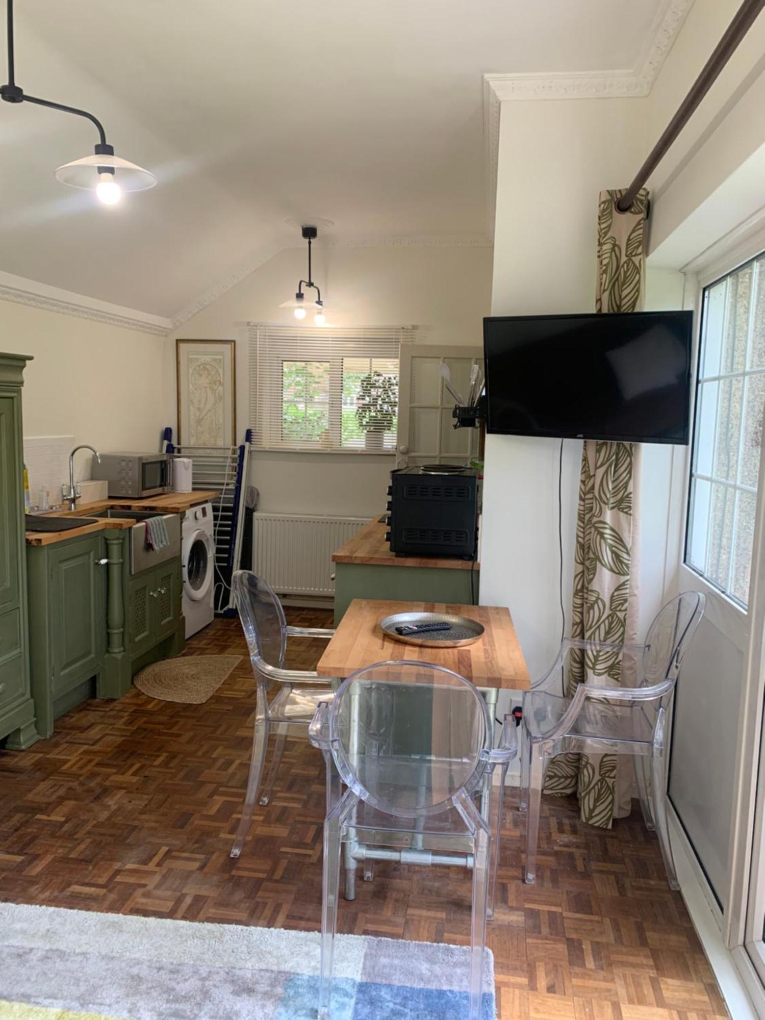 Newly Refurbished One Bedroom With Additional Sofa Bed Self Contained Flat In Garden Abbots Langley Eksteriør bilde